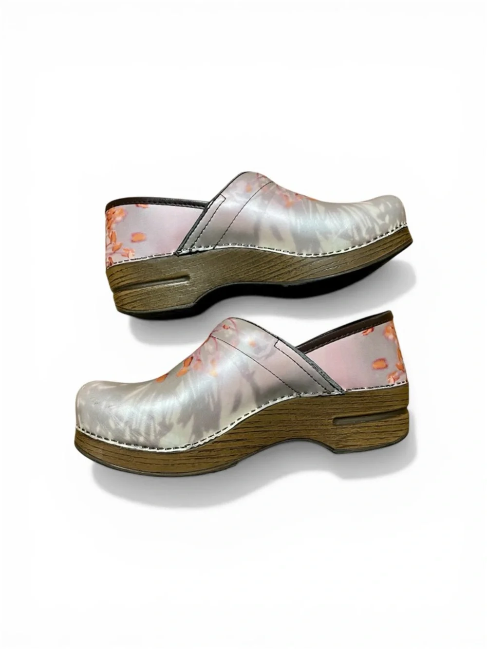 Dansko Professional Clog Ladies Size 39.
STUNNING red/orange floral color! - Picture 5 of 15